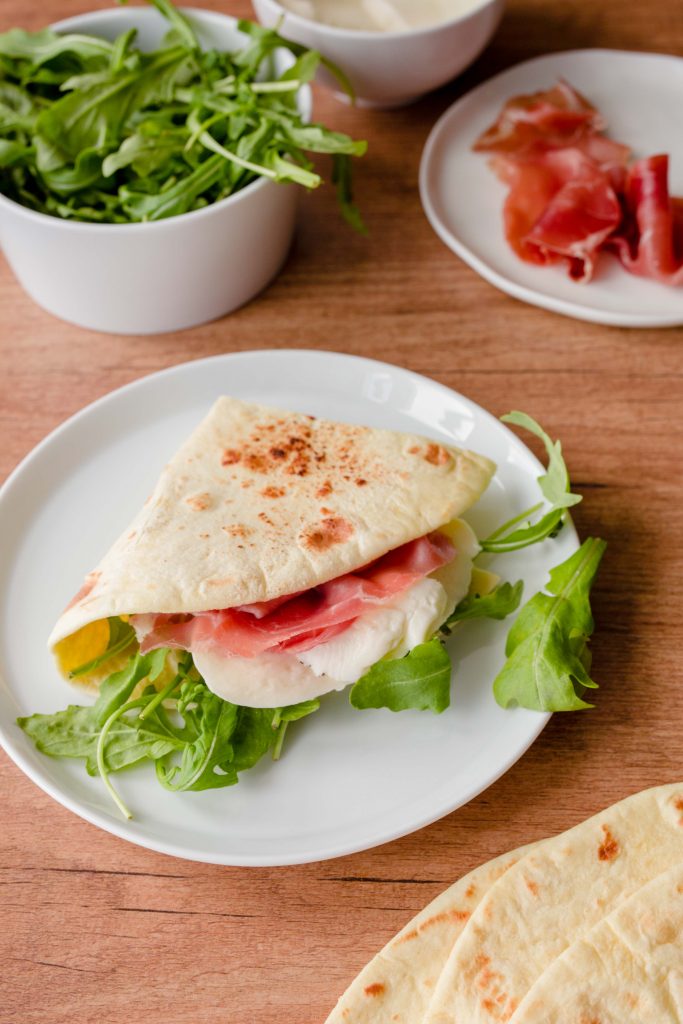 Piadina classico parmaham, rucola en mozzarella Bertolli