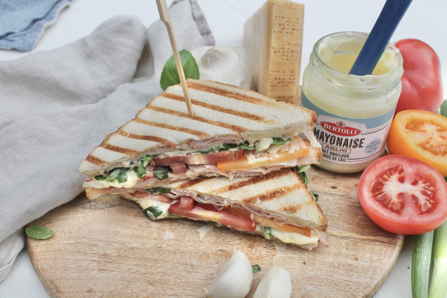 MAYONNAISE A L AIL SANDWICH TRAMEZZINI Bertolli mayonnaise-a-l-ail-sandwich-tramezzini-bertolli